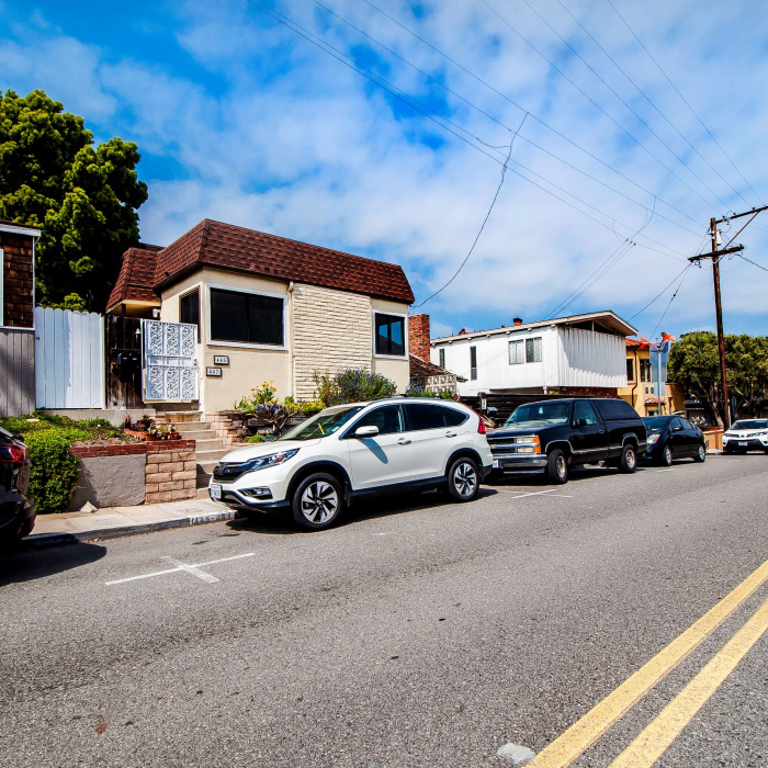 445-447 Longfellow Ave, Hermosa Beach, California 90254, 3 Bedrooms Bedrooms, ,2 BathroomsBathrooms,Apartment,Sold,Longfellow,1023