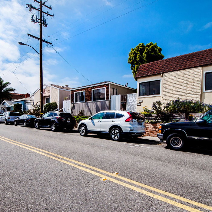 445-447 Longfellow Ave, Hermosa Beach, California 90254, 3 Bedrooms Bedrooms, ,2 BathroomsBathrooms,Apartment,Sold,Longfellow,1023